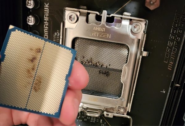 CPU AMD Ryzen 7 9800X3D bị cháy chân cắm socket